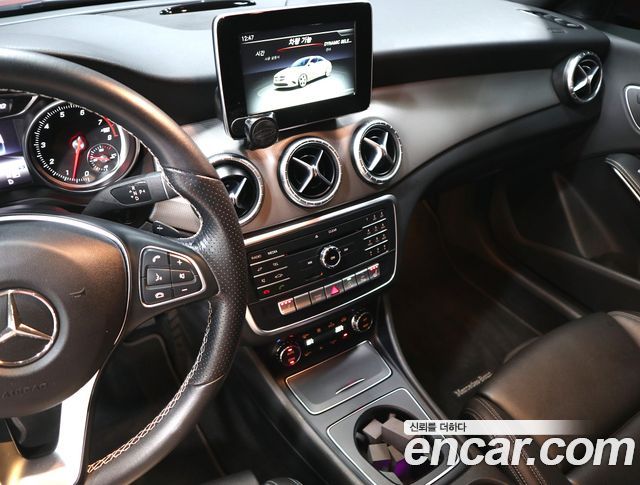 Mercedes-Benz CLA-Class CLA250 4MATIC