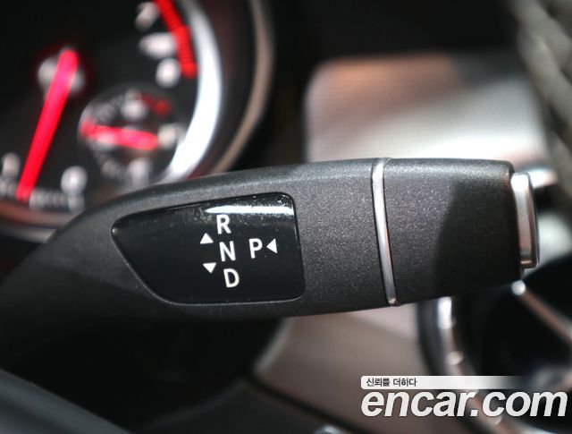 Mercedes-Benz CLA-Class CLA250 4MATIC