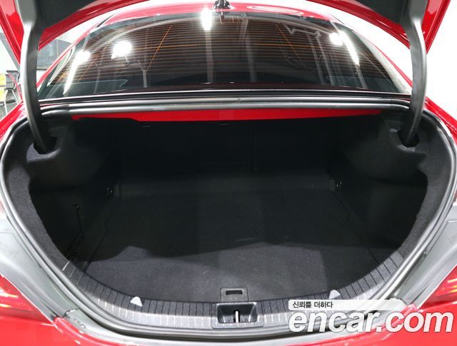 Mercedes-Benz CLA-Class CLA250 4MATIC