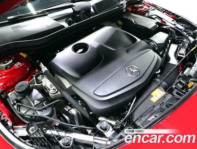 Mercedes-Benz CLA-Class CLA250 4MATIC