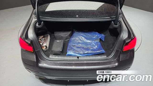BMW 5-Series 530e M Sport