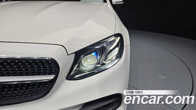 Mercedes-Benz E-Class E220d Coupe