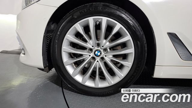 BMW 5-Series 520d Luxury Plus