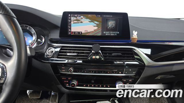 BMW 5-Series 520d Luxury Plus