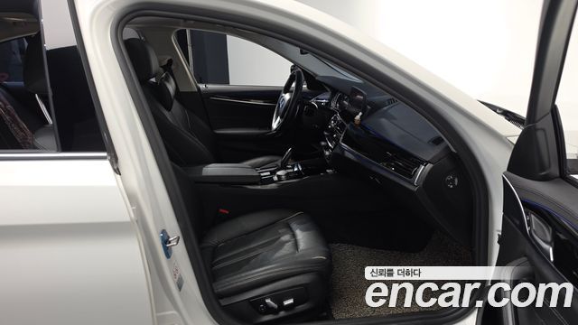 BMW 5-Series 520d Luxury Plus