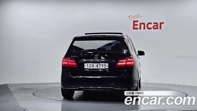 Mercedes-Benz B-Class B200 d