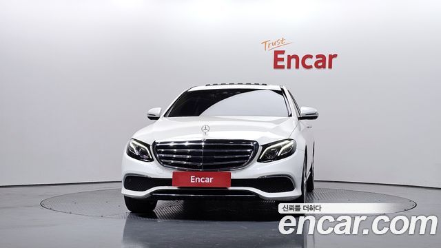Mercedes-Benz E-Class E300 Exclusive