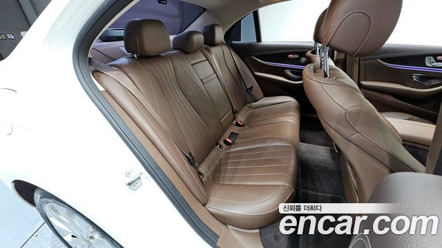 Mercedes-Benz E-Class E300 Exclusive