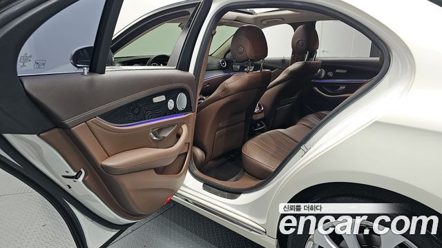 Mercedes-Benz E-Class E300 Exclusive