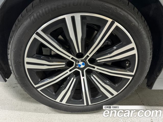 BMW 3-Series 320i
