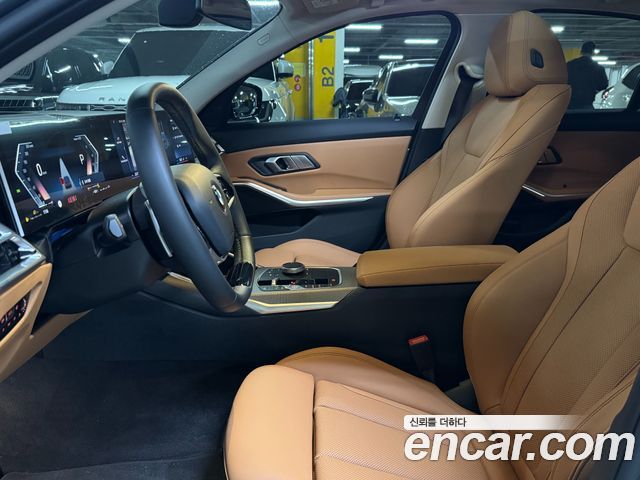 BMW 3-Series 320i
