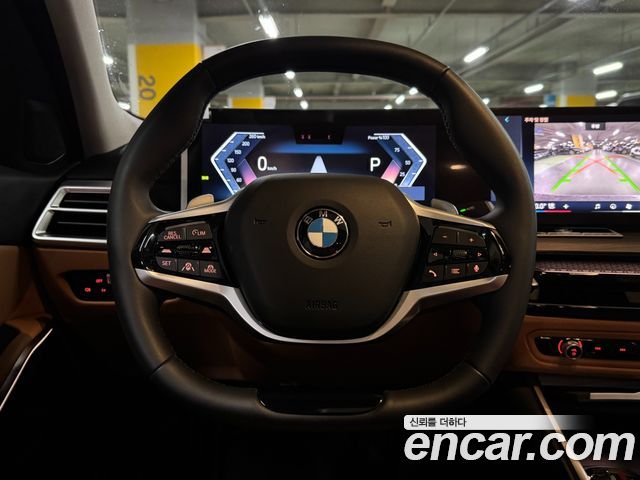 BMW 3-Series 320i
