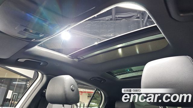 Mercedes-Benz GLA-Class GLA250 4MATIC