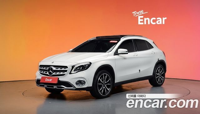Mercedes-Benz GLA-Class GLA250 4MATIC