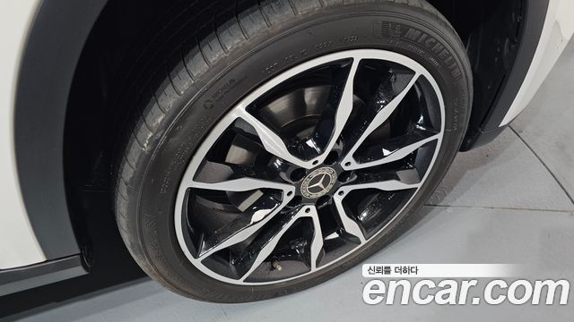 Mercedes-Benz GLA-Class GLA250 4MATIC