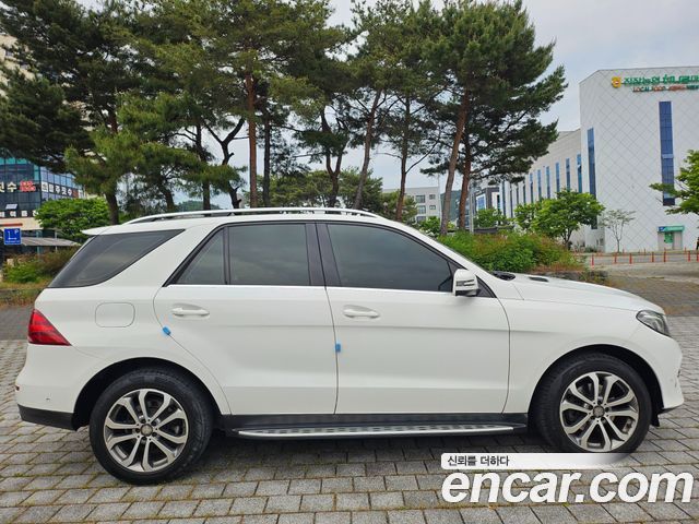 Mercedes-Benz GLE-Class GLE250 d 4MATIC