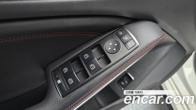 Mercedes-Benz CLA-Class CLA45 AMG 4MATIC