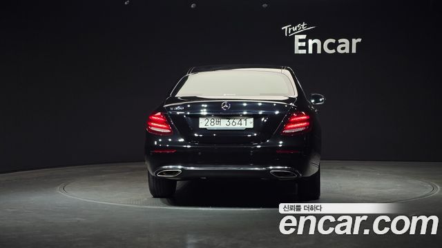 Mercedes-Benz E-Class E300 Exclusive