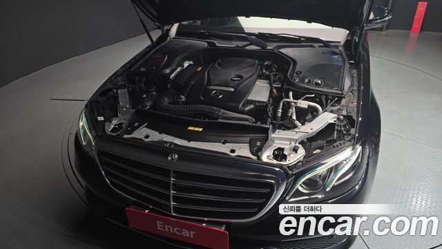 Mercedes-Benz E-Class E300 Exclusive