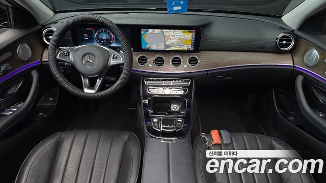 Mercedes-Benz E-Class E300 Exclusive