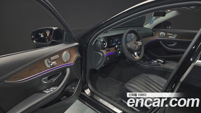 Mercedes-Benz E-Class E300 Exclusive