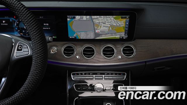 Mercedes-Benz E-Class E300 Exclusive
