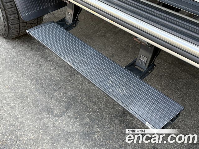 Mercedes-Benz G-Class G500