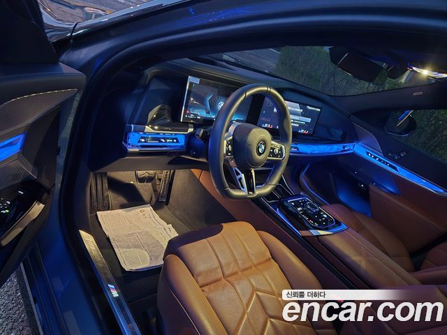 BMW 7-Series 740i xDrive M Sport