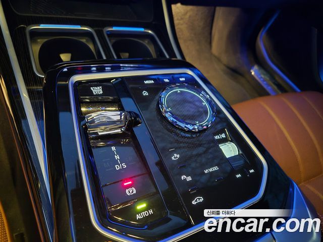 BMW 7-Series 740i xDrive M Sport