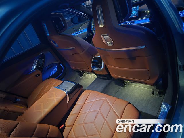 BMW 7-Series 740i xDrive M Sport