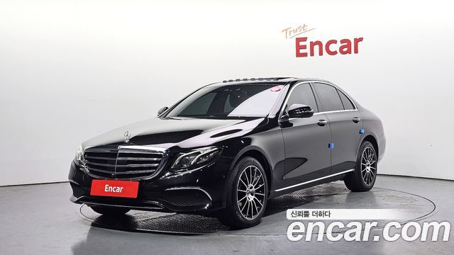 Mercedes-Benz E-Class E300 4MATIC Exclusive