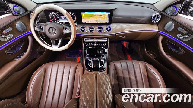 Mercedes-Benz E-Class E300 4MATIC Exclusive
