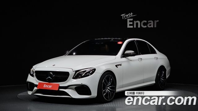 Mercedes-Benz E-Class E300 4MATIC AMG Line