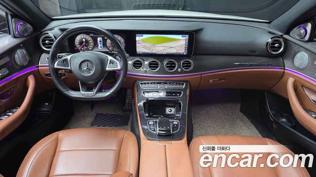 Mercedes-Benz E-Class E300 4MATIC AMG Line