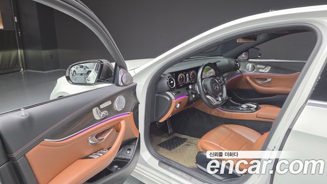 Mercedes-Benz E-Class E300 4MATIC AMG Line