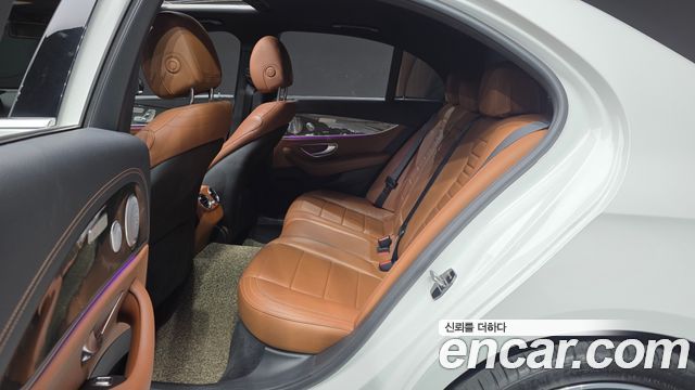 Mercedes-Benz E-Class E300 4MATIC AMG Line