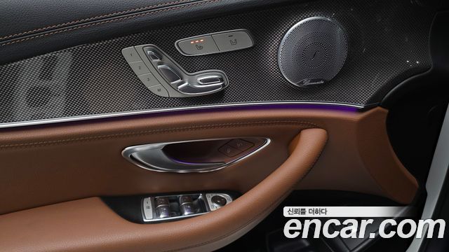 Mercedes-Benz E-Class E300 4MATIC AMG Line
