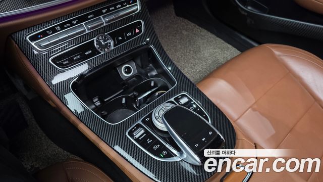 Mercedes-Benz E-Class E300 4MATIC AMG Line