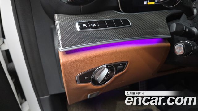 Mercedes-Benz E-Class E300 4MATIC AMG Line
