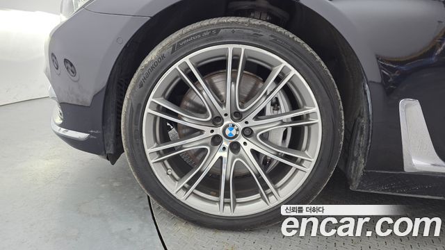 BMW 7-Series 750Li xDrive Vision 100 Edition