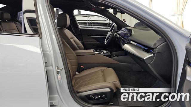 BMW 5-Series 520i Special Edition