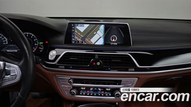 BMW 7-Series 750Li xDrive Vision 100 Edition