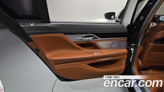 BMW 7-Series 750Li xDrive Vision 100 Edition