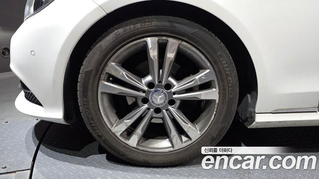 Mercedes-Benz E-Class E220 Bluetec Avantgarde