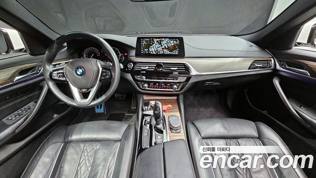 BMW 5-Series 530i xDrive M Sport Package Plus