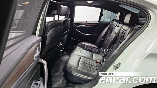 BMW 5-Series 530i xDrive M Sport Package Plus