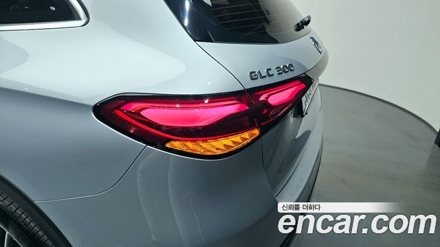 Mercedes-Benz GLC-Class GLC 300 4MATIC Avantgarde