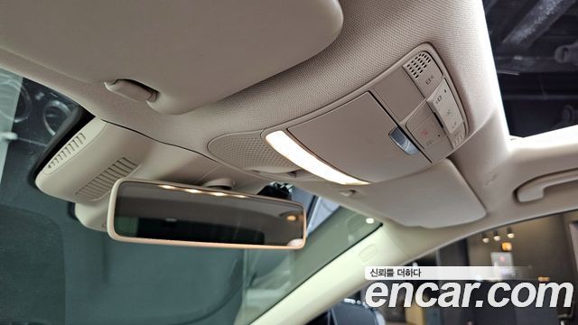 Mercedes-Benz E-Class E300 4MATIC Avnatgarde