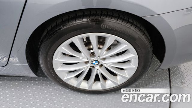 BMW 5-Series 530i xDrive Luxury Plus