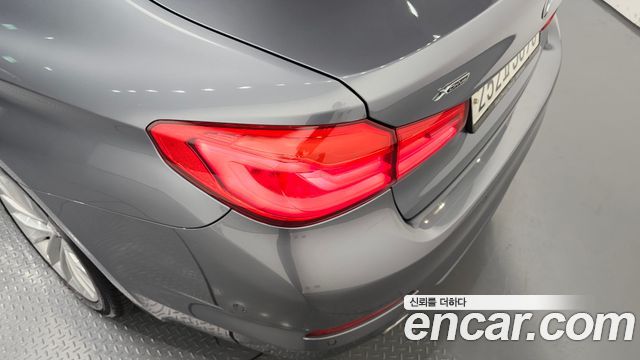BMW 5-Series 530i xDrive Luxury Plus